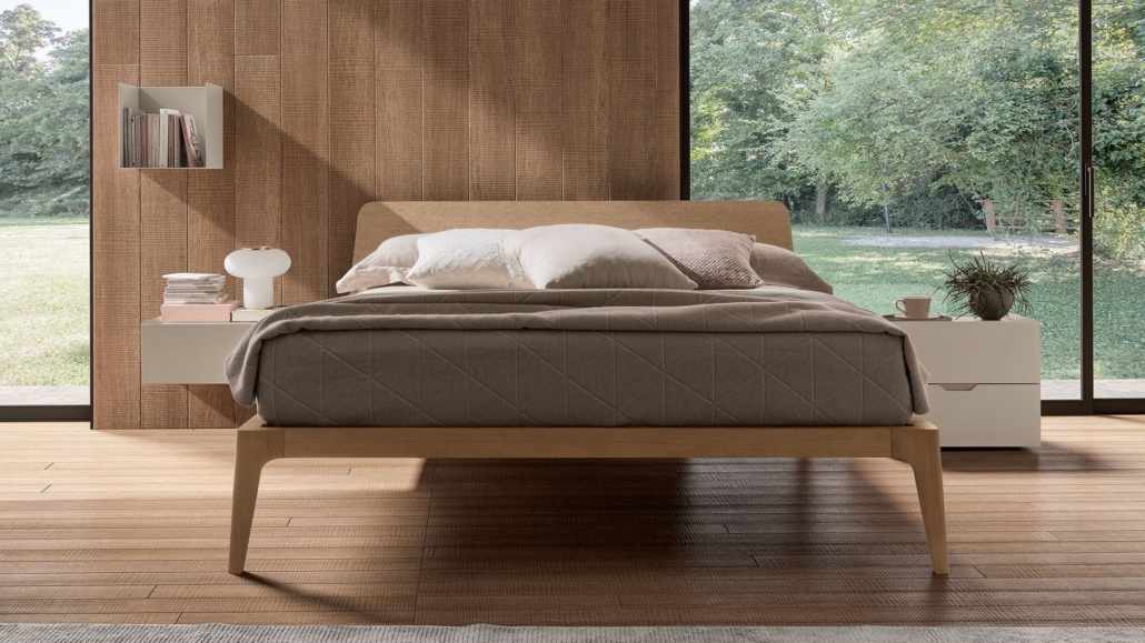 Letto in legno design semplice